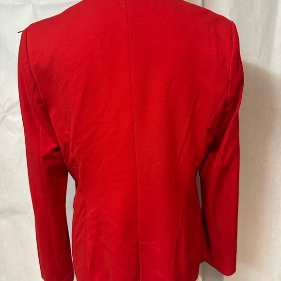 Tahari Bold Scarlet Blazer - Picture 5 of 12
